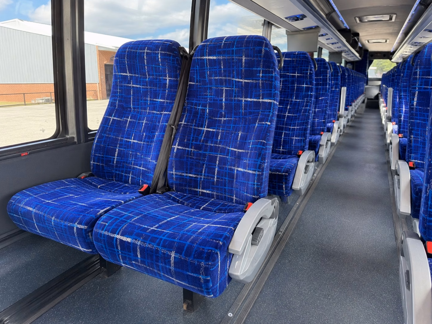 fan bus rentals for los angeles rams chargers and dodgers games from temecula