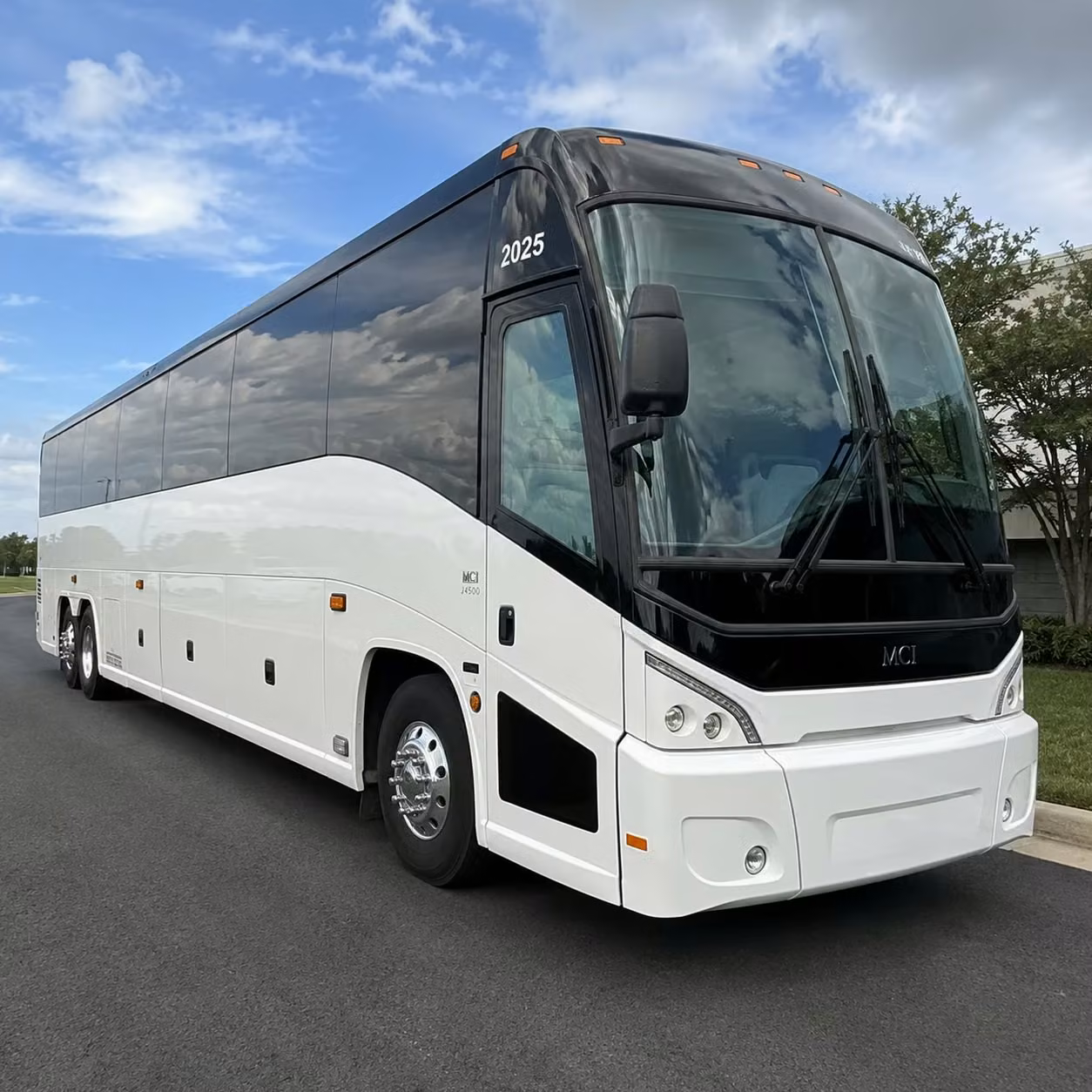 long distance concert bus rentals from temecula to san diego and los angeles
